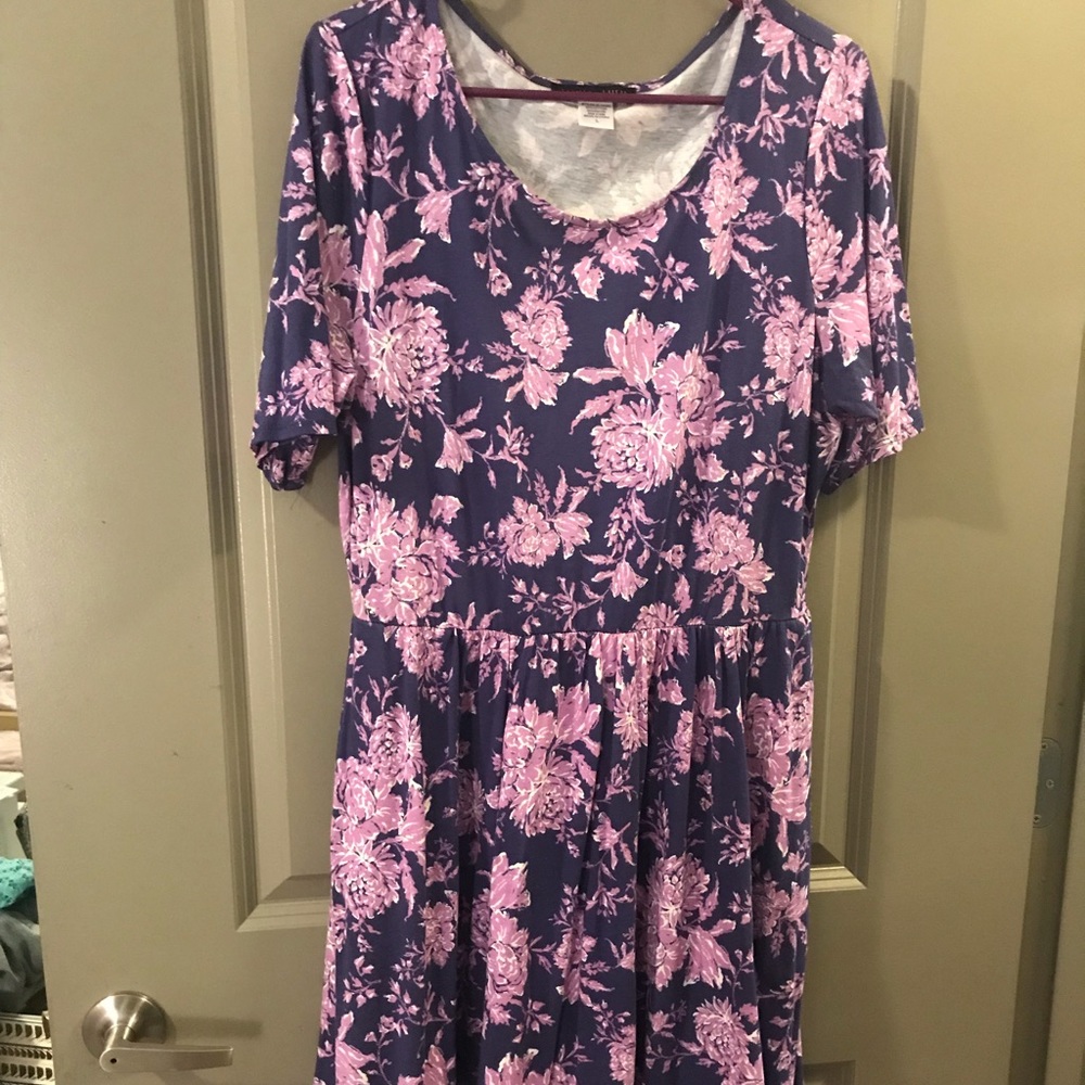 Trixie + LULU Floral purple dress Large